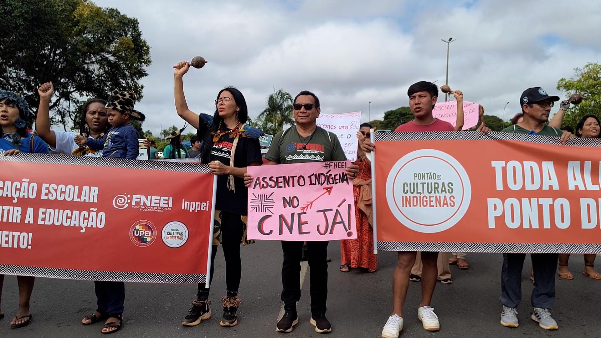 Photo of Indigenous groups FNEEI and FOREEIA advocating for change in Brazil
